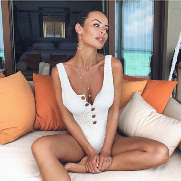 By The Beach One Piece - Picture 1 of 3